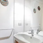 Stylish Flat Near Duomo - Metro 50 M - 4 Guests *