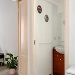 Stylish Flat Near Duomo - Metro 50 M - 4 Guests * Milano