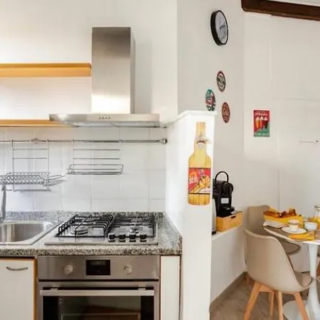 דירה Stylish Flat Near Duomo - Metro 50 M - 4 Guests